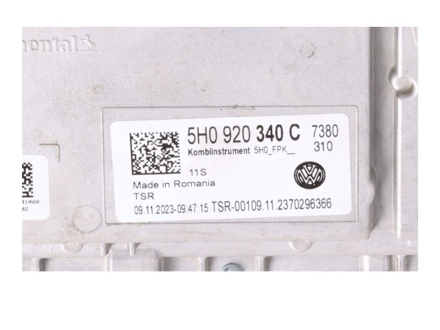 Панель приборов 5H0920340C Volkswagen Golf VIII