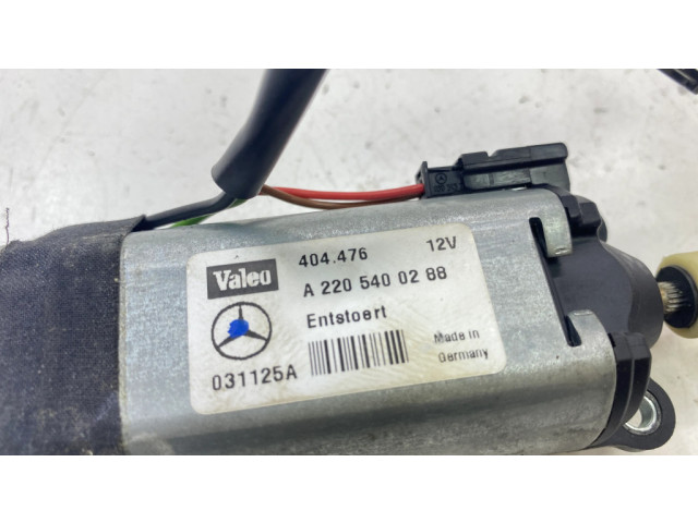 Электрический двигатель для регулировки положения руля