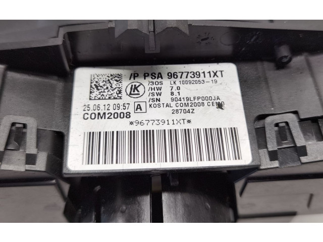 Ручка стеклоочистителей 96773911XT   Peugeot 5008