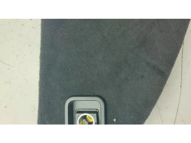 Другая деталь салона