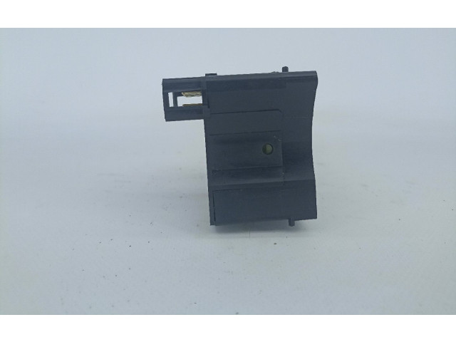 Включатель скорости стеклоочистителей 8200792587   Dacia Duster