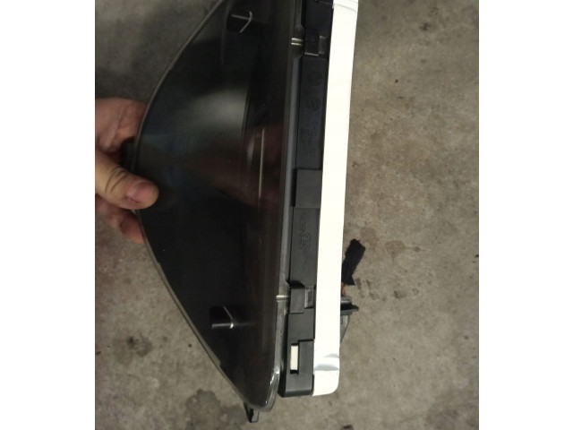 Панель приборов 9652008080, 21673702   Citroen C2       