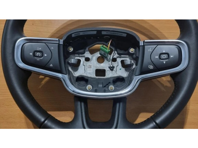 Руль Volvo XC40 3Z34232238D, P32227629