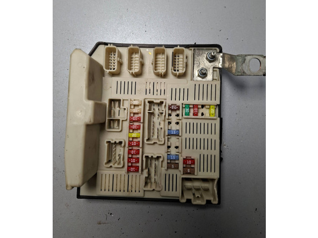 Блок предохранителей 8200481866, 5191580A   Dacia Sandero    