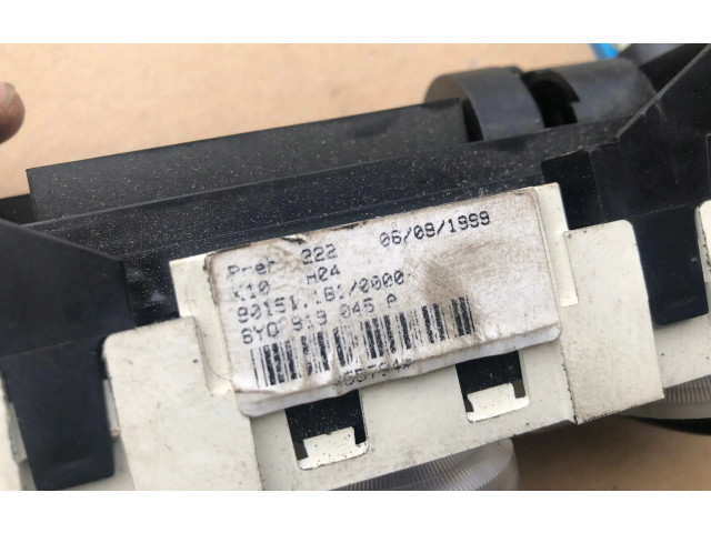Блок управления климат-контролем 8Y0819045A Skoda Fabia Mk1 (6Y)