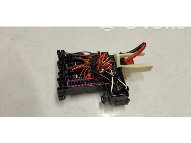 Блок предохранителей 5wa937615 Skoda Octavia Mk4