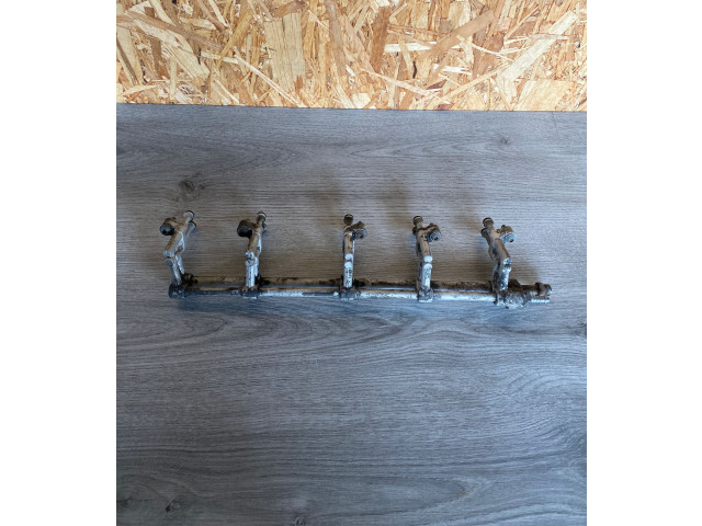 Vstřikovací lišta    Volkswagen Transporter - Caravelle T5     