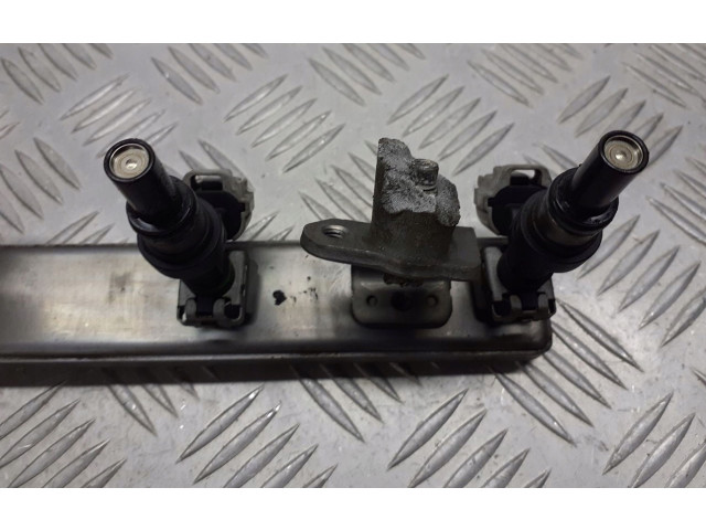 Топливная рампа    Nissan Tiida C11  