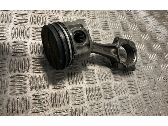 Přístrojová deska Mitsubishi Pajero 1999