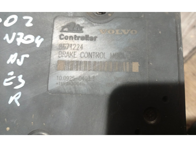 Блок АБС 10092504033, 8671224   Volvo  V70  2000 - 2004 года
