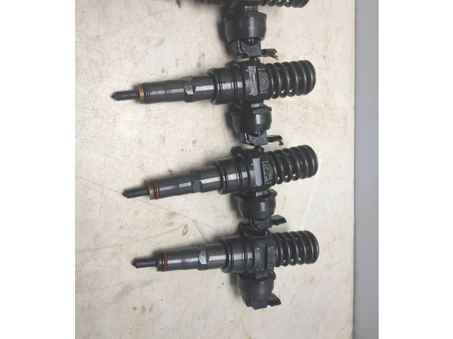 Комплект форсунок 0414720215 Audi A6 S6 C6 4F