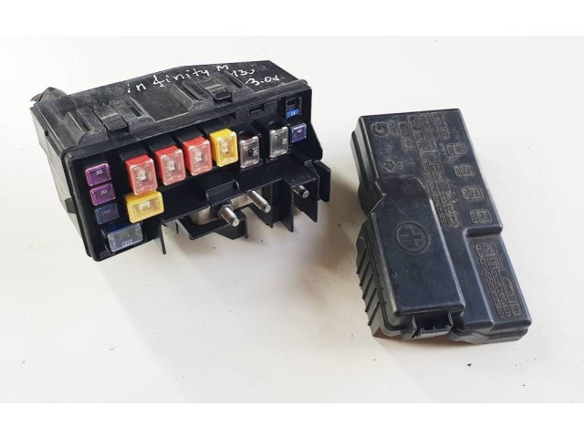Блок предохранителей Infiniti M Y51