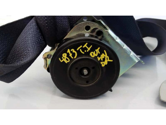 Задний ремень безопасности