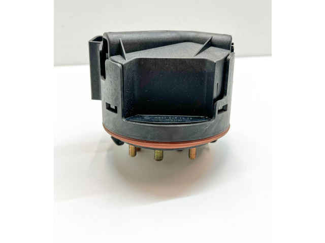 Блок предохранителей  A2305450203, A2305400169   Mercedes-Benz SL R230    