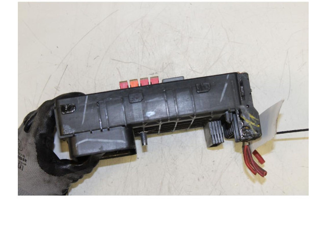 Блок предохранителей 1K0937125A   Volkswagen Jetta V    