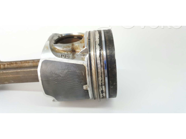  Поршень M9R832 121000020R, 7701477831  Renault Koleos I  