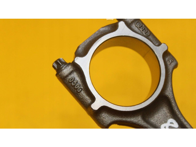  Поршень с шатуном    Volkswagen Golf VI  