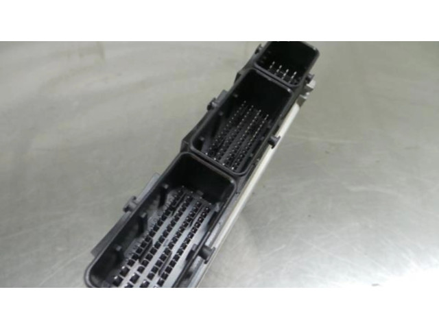 Блок управления двигателя 0281018941   Dacia Lodgy