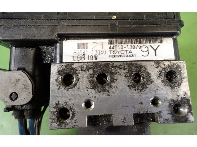 Блок АБС Toyota Corolla Verso E121 2001 - 2004 года