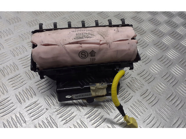 Подушка безопасности водителя 2417909AA   Nissan Tiida C11