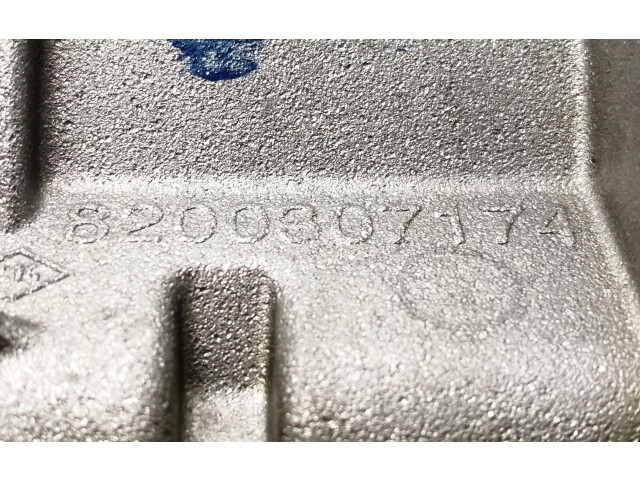 Масляный насос  K9K728 7700600532  Nissan Tiida C11 