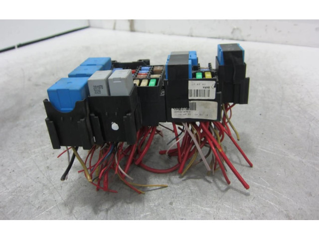 Блок предохранителей    Renault Clio I    