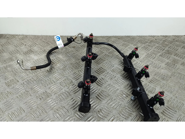 Топливная рампа 05281428AA Jeep Grand Cherokee WL 3.6