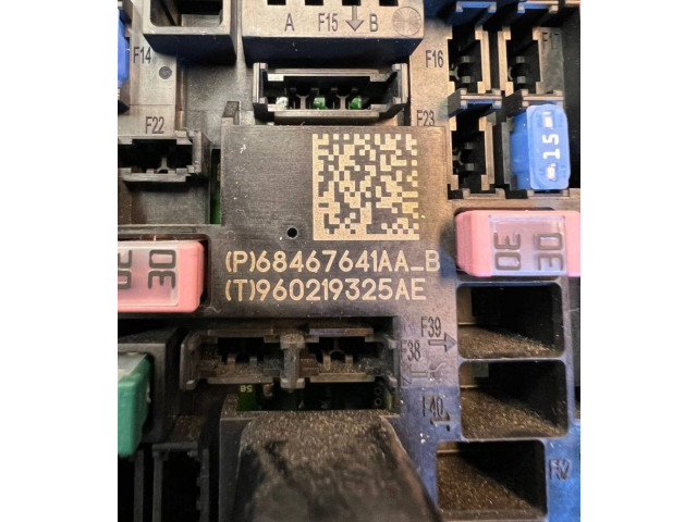 Pojistková skříňka 68467641AA, 68467641AA Ram 1500 2023