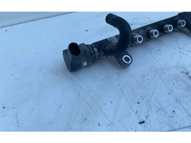 Vstřikovací lišta 03L089C   Volkswagen Tiguan     