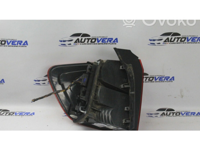 Задний фонарь правый 2992478 BMW X1 E84 2009-2015 года