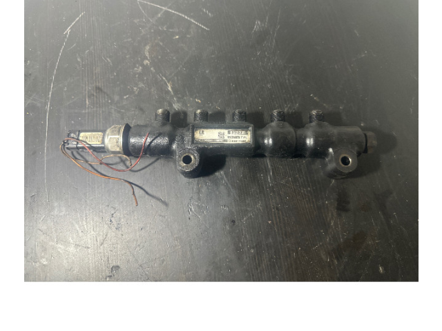 Топливная рампа 9654592680, 10710452   Citroen C4 I  