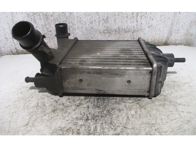 Интеркулер  46836770, 847850000   Fiat Idea 