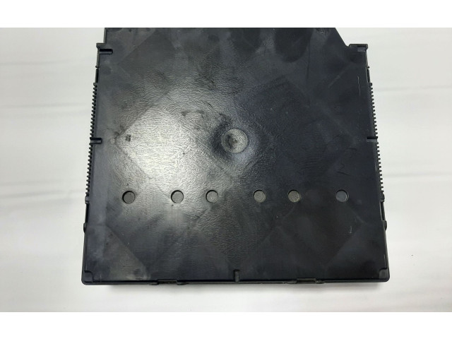 Блок комфорта 5K0937086AA Volkswagen Caddy