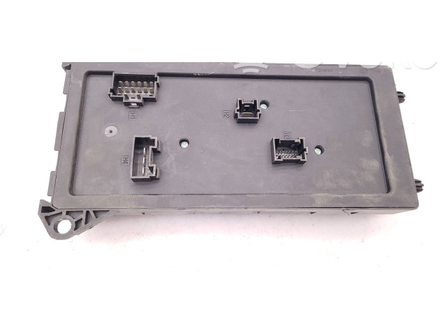 Блок предохранителей 9065450201, 501R11E06 Volkswagen Crafter CECA