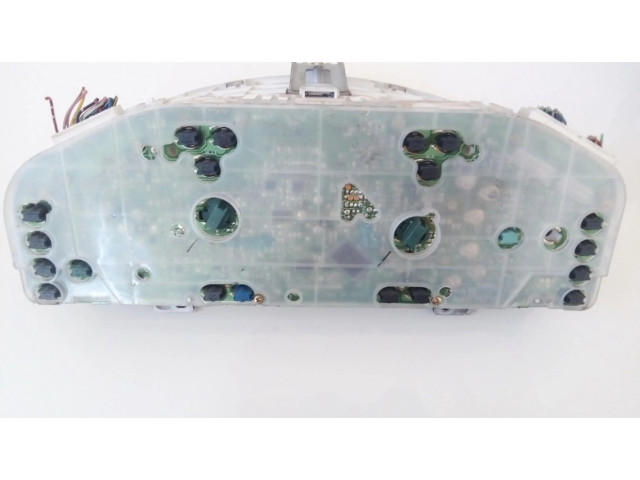 Панель приборов Mazda 626