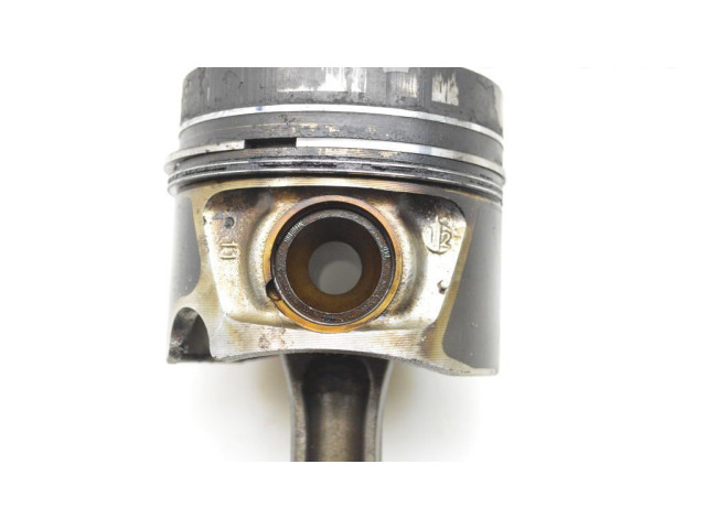 Поршень с шатуном Volkswagen Golf VI