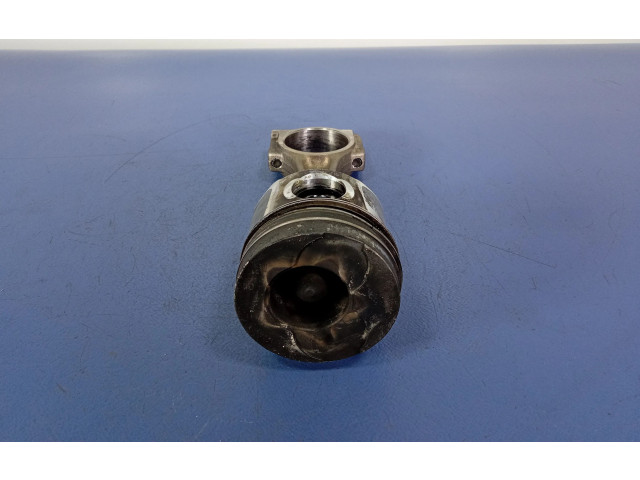 Píst Opel Vivaro F9Q762