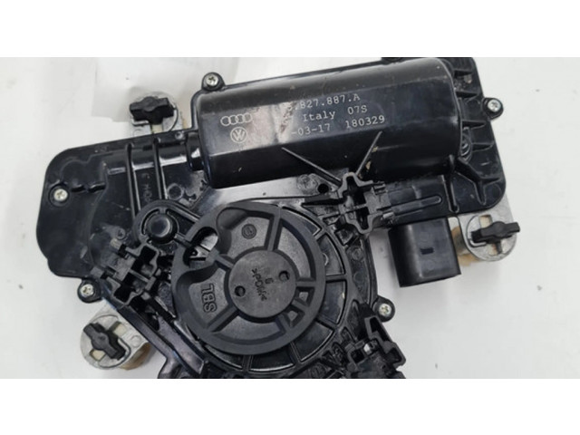 Притягиватель задней крышки