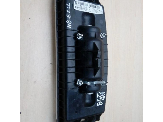 Надувная подушка для пассажира