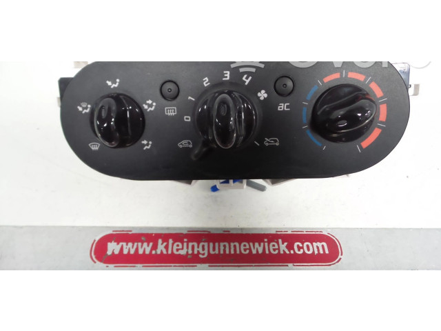 Блок управления климат-контролем 7701067954 Renault Twingo II