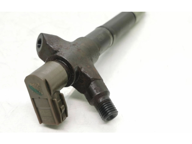 Vstřikovač 2367026060, 04l00371 Toyota RAV 4 (XA30) 2ADFTV