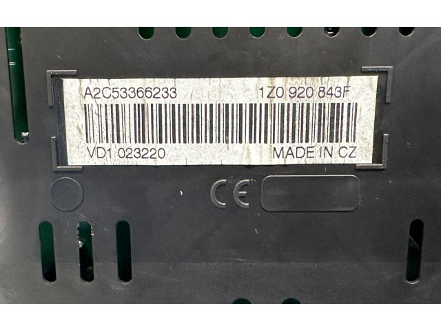 Панель приборов 1Z0920843F, A2C53366233 Skoda Octavia Mk2 (1Z)