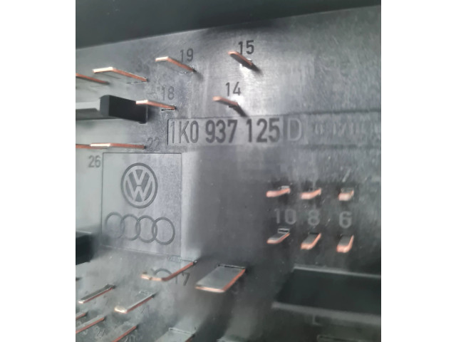 Блок предохранителей  1K0937125D, 1K0937125D   Skoda Octavia Mk2 (1Z)    