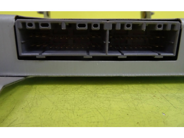 Блок управления двигателя E2T86886M1, Z5B56J Mazda 323 F