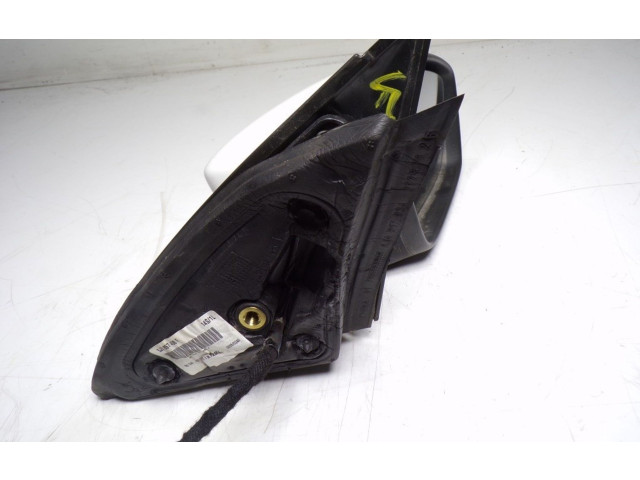 Зеркало электрическое Skoda Rapid (NH) 2012 - 2019 года