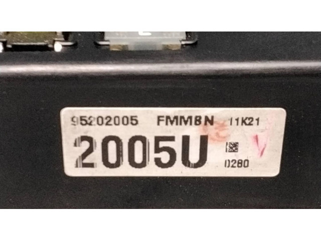 Блок предохранителей 95202005, 11K21   Chevrolet Captiva    