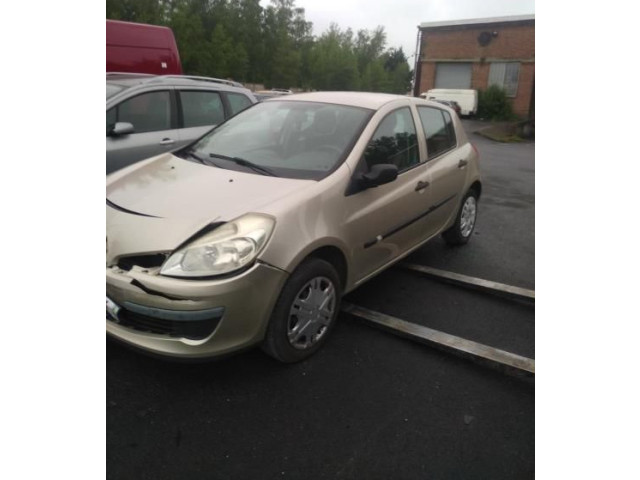 Ручка стеклоочистителей 8201590631 Renault Clio III