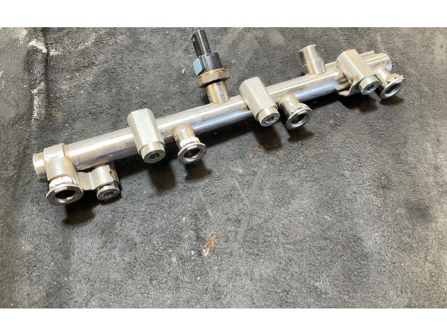 Vstřikovací lišta A2820703900, 2202222689 Mercedes-Benz CLA C118 X118