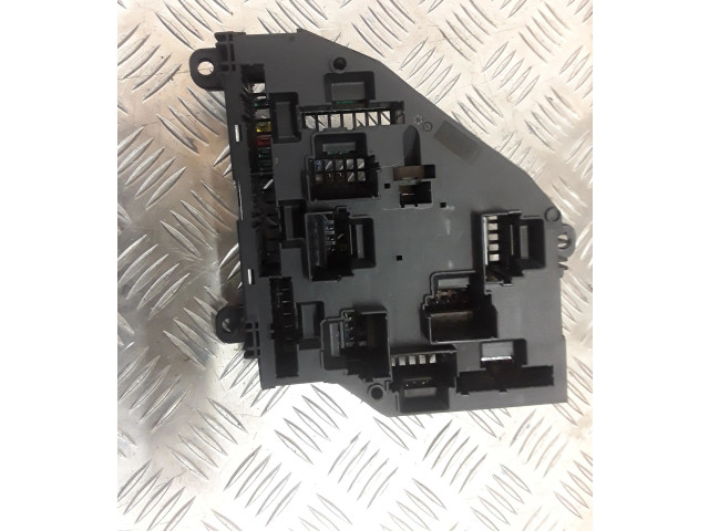 Блок предохранителей  921086003   BMW X3 F25    