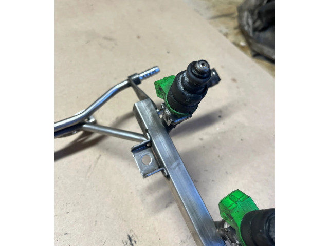 Топливная рампа 078133681AJ, 078133551BB Audi A6 S6 C5 4B